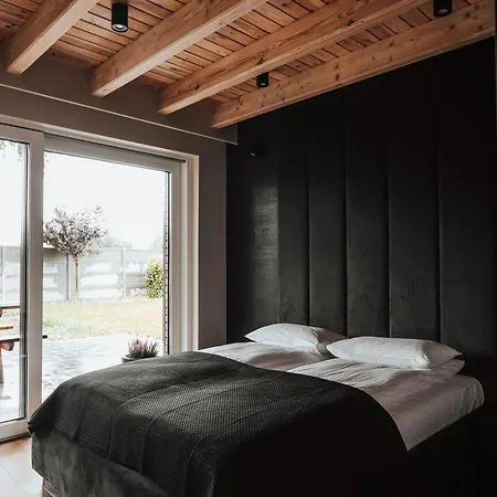 Ptasia Ferajna - Caloroczne W Dolinie Baryczy Prázdninový dům