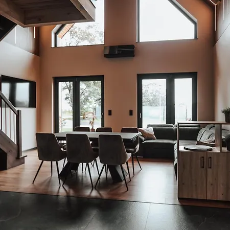 Ptasia Ferajna - Caloroczne W Dolinie Baryczy Holiday home *